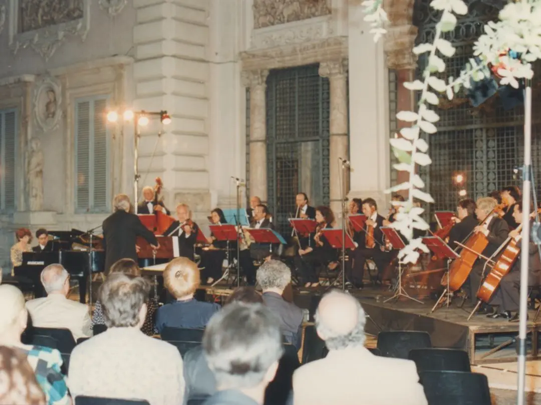 Divertimenti per orchestra